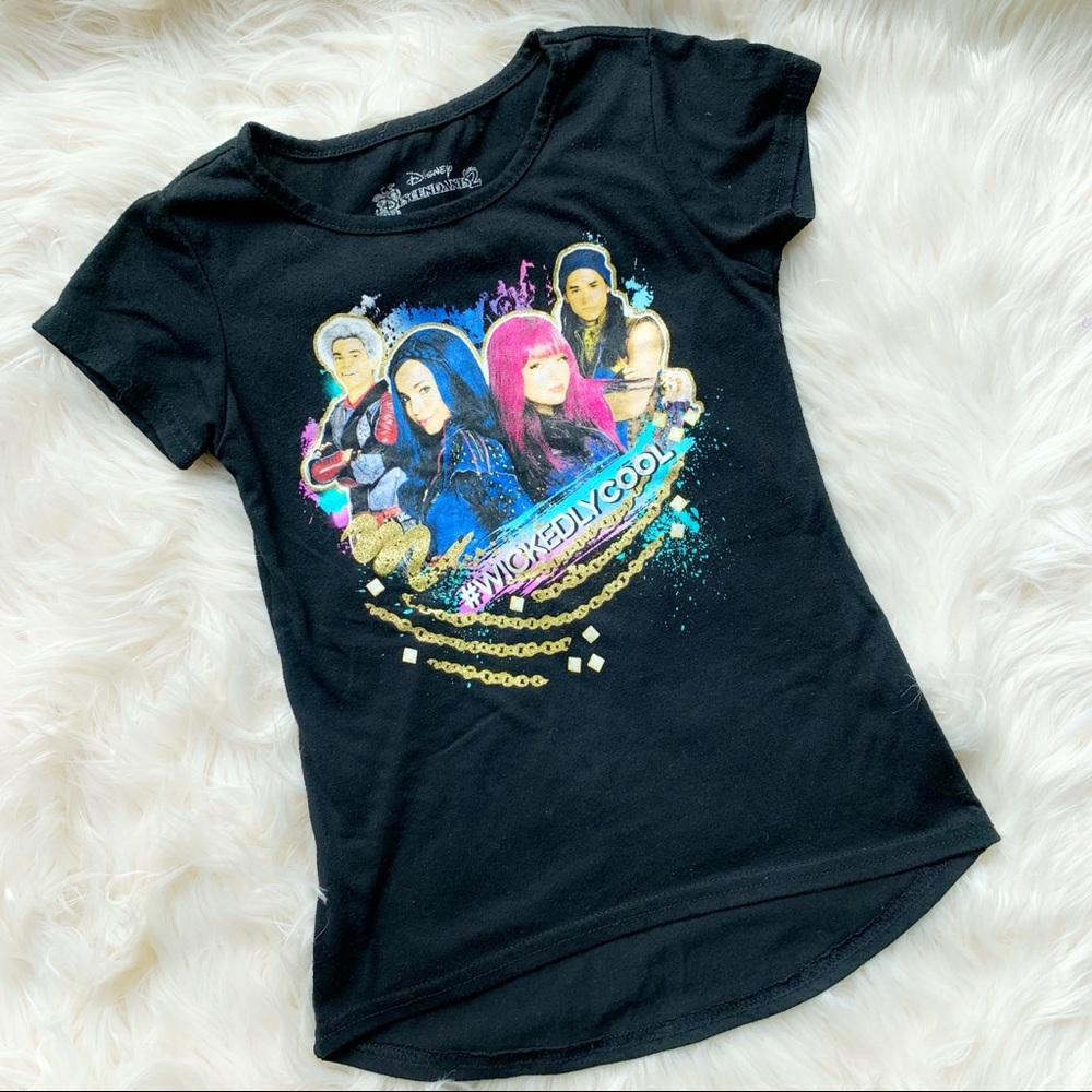 ❤️Disney Descendants 2❤️Girls Small or 7/8❤️Tee Shirt